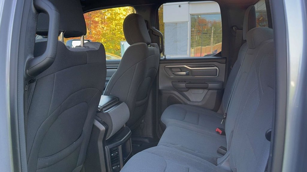 Used 2022 RAM 1500 Big Horn AWD/4WD image 33