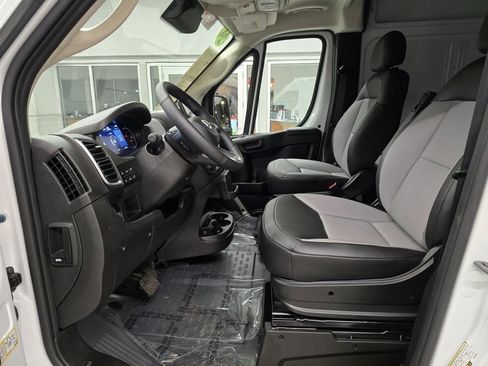 Used 2024 RAM ProMaster 3500 w/ Quick Order Package 22G SLT image 17