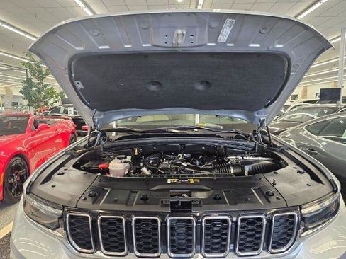 Used 2021 Jeep Grand Cherokee L Limited RWD image 40