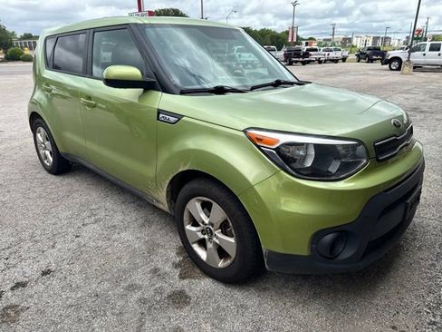 Used 2017 Kia Soul FWD image 3