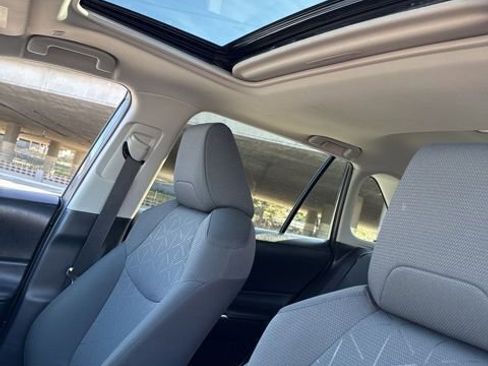 Used 2024 Toyota RAV4 XLE w/ Convenience Package image 28