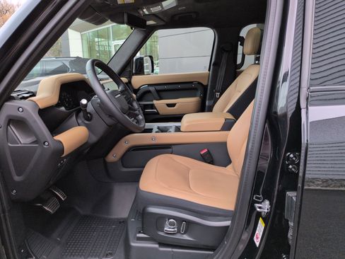 Used 2025 Land Rover Defender 130 X image 25