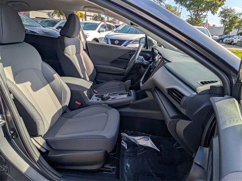 Used 2025 Subaru Crosstrek 2.0i Premium image 18