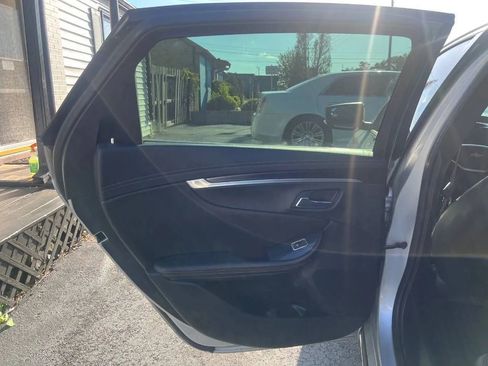 Used 2017 Chevrolet Impala LT image 22