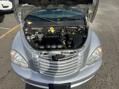 Used 2009 Chrysler PT Cruiser image 16