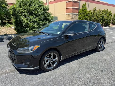 Used 2020 Hyundai Veloster 2.0 FWD image 1