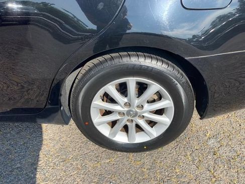 Used 2010 Toyota Camry XLE FWD image 39