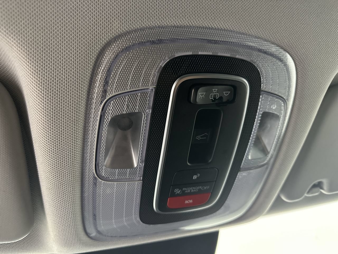 Used 2024 Hyundai Kona Limited FWD image 10