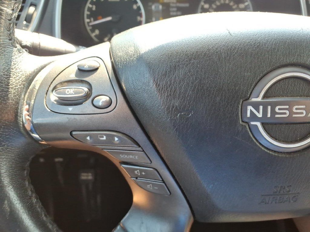 Used 2023 Nissan Murano SV w/ SV Midnight Edition Package FWD image 18