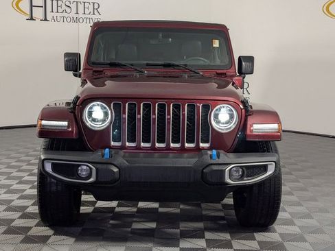 Used 2022 Jeep Wrangler Unlimited Sahara image 3