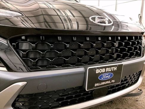 Used 2022 Hyundai Kona Limited AWD/4WD image 29