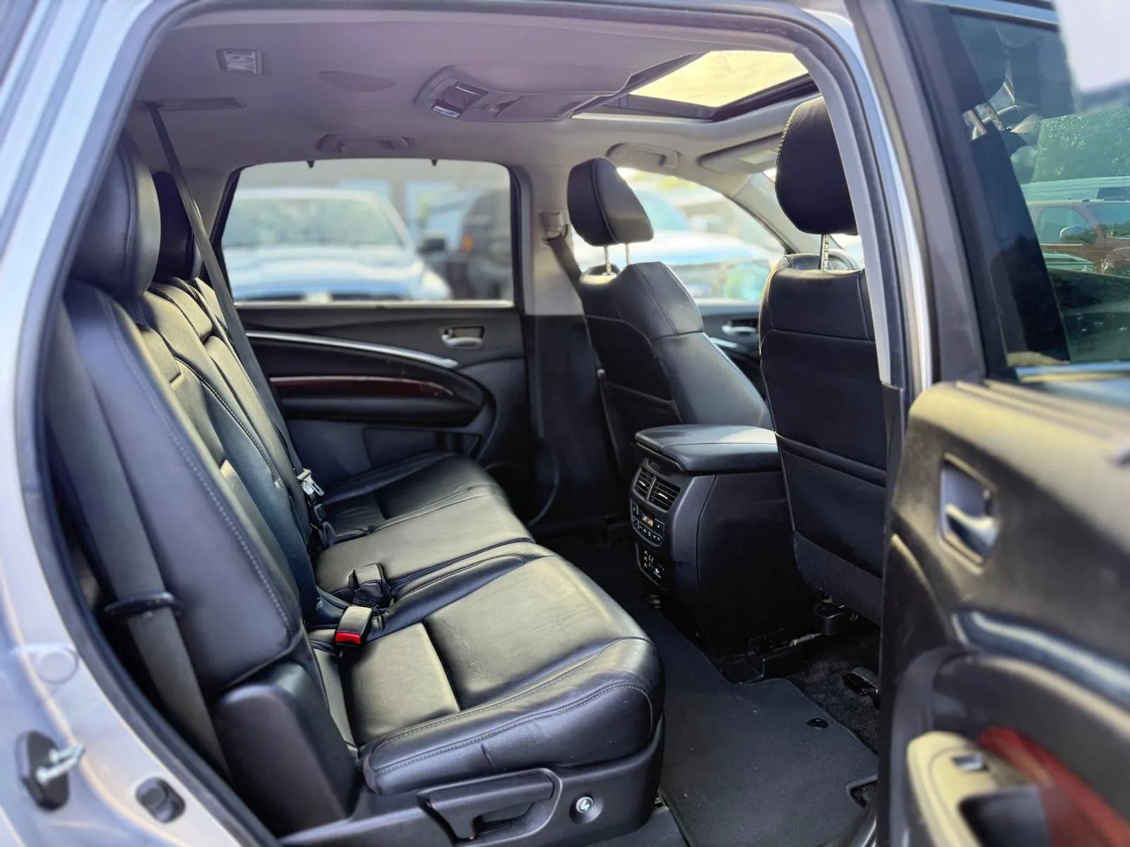 Used 2014 Acura MDX w/ Tech & Entertainment Pkg AWD/4WD image 14