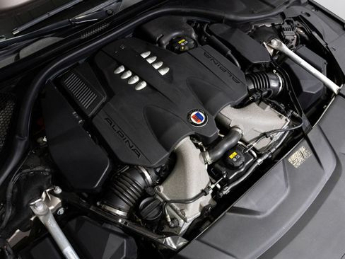 Used 2022 BMW ALPINA B7 xDrive w/ Interior Design Package AWD/4WD image 29