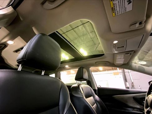 Used 2017 Nissan Murano Platinum w/ Platinum Technology Package image 13