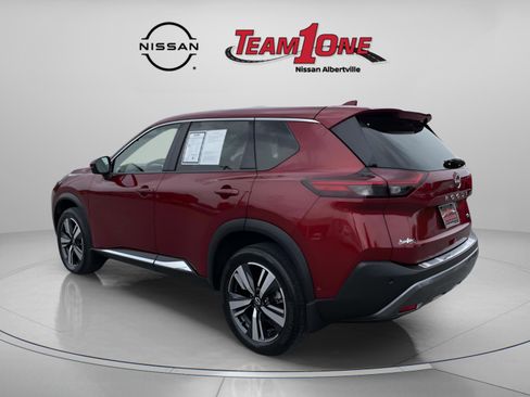 Used 2023 Nissan Rogue SL w/ SL Premium Package FWD image 6