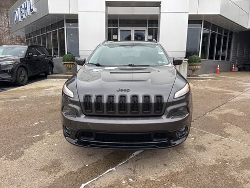 Used 2018 Jeep Cherokee Latitude image 2