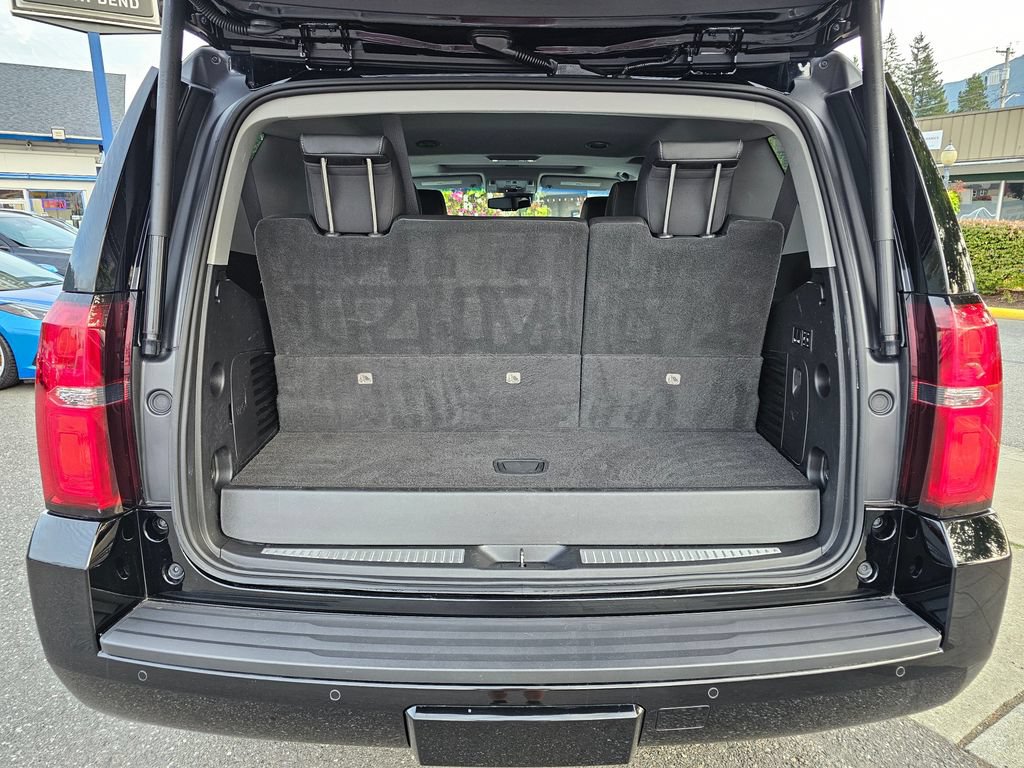Used 2018 Chevrolet Tahoe LT w/ Luxury Package AWD/4WD image 11
