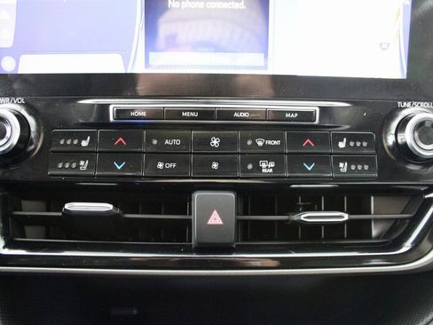 Certified 2022 Toyota Highlander Limited image 37