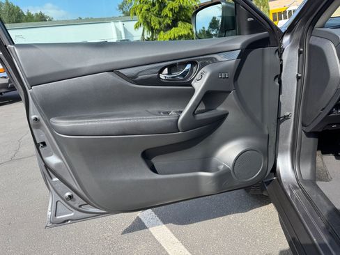 Used 2018 Nissan Rogue SL AWD/4WD image 31