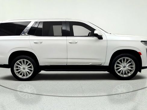 Certified 2022 Cadillac Escalade Premium Luxury AWD/4WD image 6