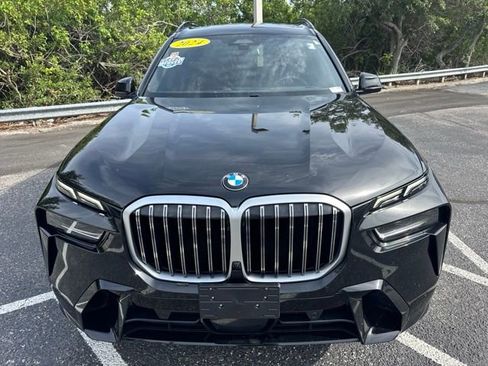 Used 2024 BMW X7 xDrive40i w/ M Sport Package AWD/4WD image 2