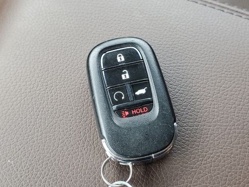 Certified 2023 Honda Pilot Elite image 36