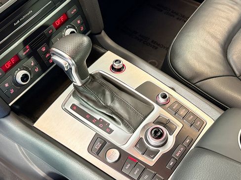 Used 2015 Audi Q7 3.0T S line Prestige w/ 21" S Line Plus Package image 16