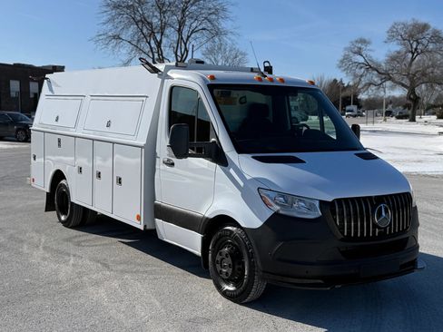 Used 2019 Mercedes-Benz Sprinter 170 w/ Chrome Grille Package image 1