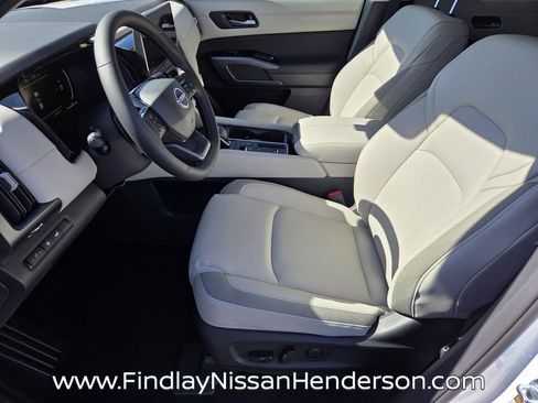New 2026 Nissan Pathfinder SL FWD image 7