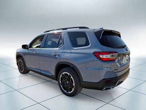 New 2026 Honda Pilot Touring image 3