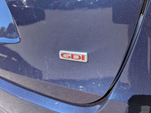 Used 2018 Kia Sorento LX image 9