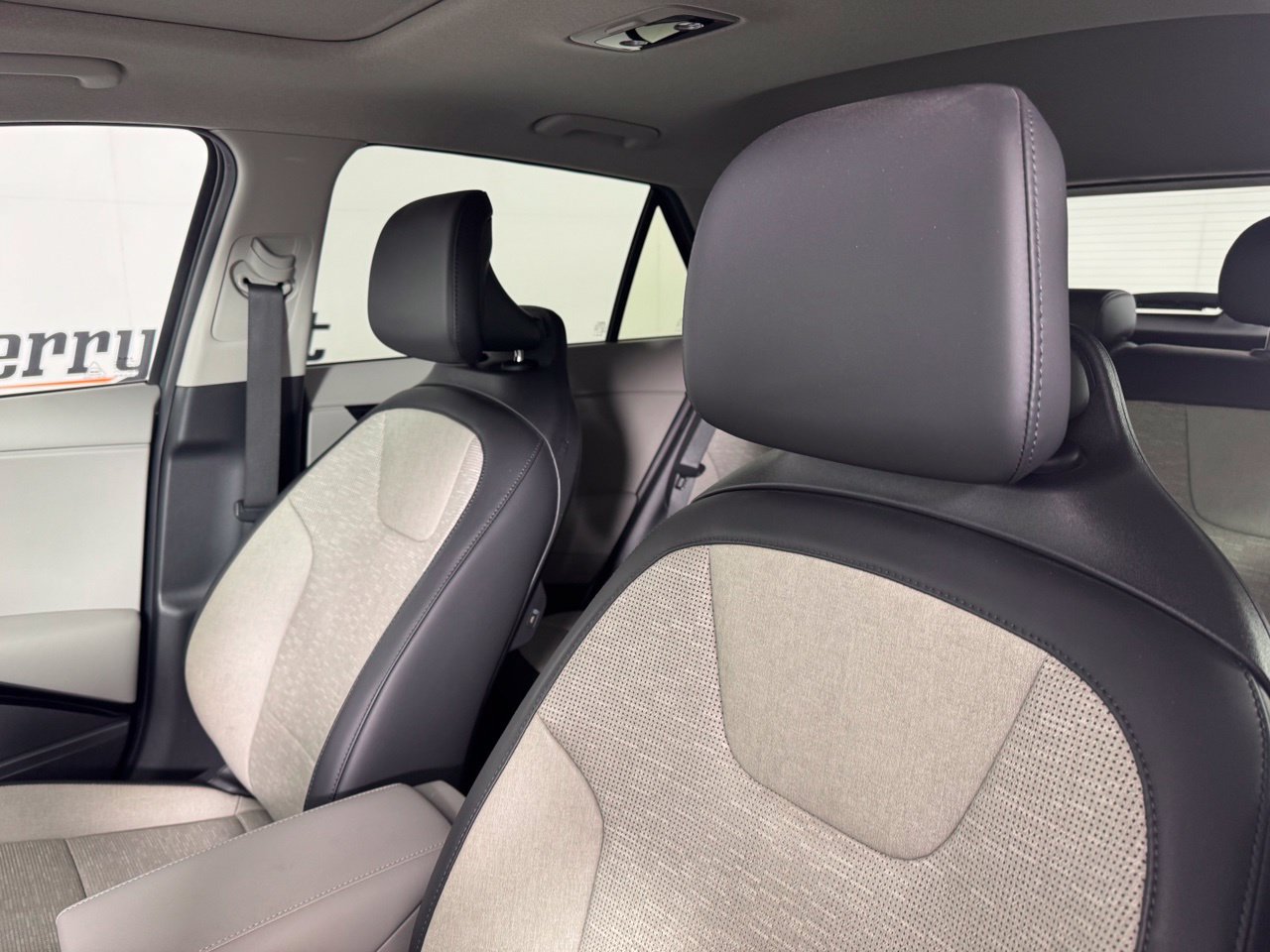 Used 2023 Kia Niro Wave w/ Wave Preserve Package FWD image 9