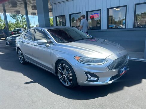 Used 2020 Ford Fusion Titanium AWD/4WD image 28
