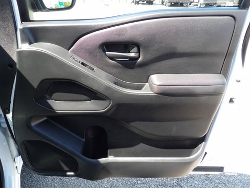 Used 2022 Nissan Frontier S image 39