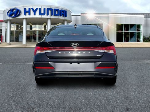 New 2026 Hyundai Elantra Limited image 6