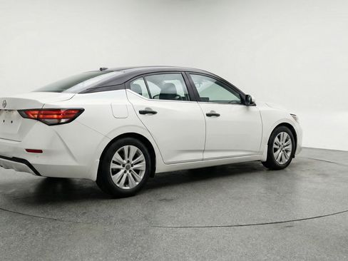 Used 2025 Nissan Sentra S FWD image 9