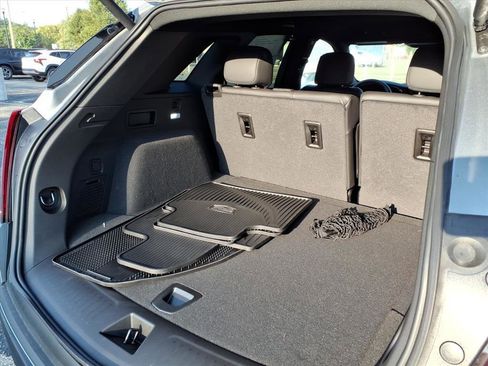 New 2025 Cadillac XT5 Luxury image 10