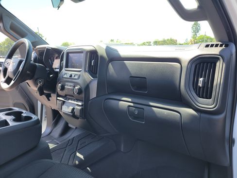 Used 2020 Chevrolet Silverado 1500 Custom w/ Custom Value Package AWD/4WD image 29