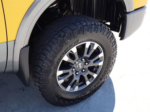 Used 2016 Nissan Titan PRO-4X image 19