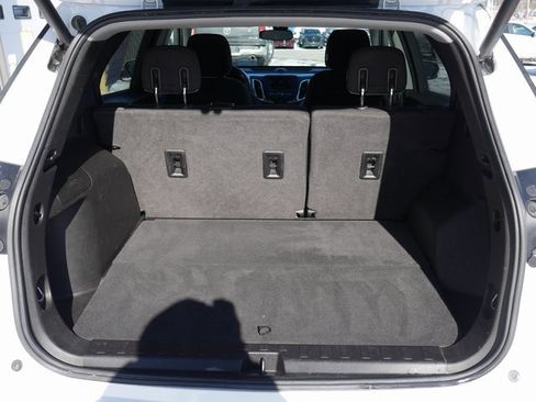 Used 2020 Chevrolet Equinox LT w/ Driver Convenience Package image 9