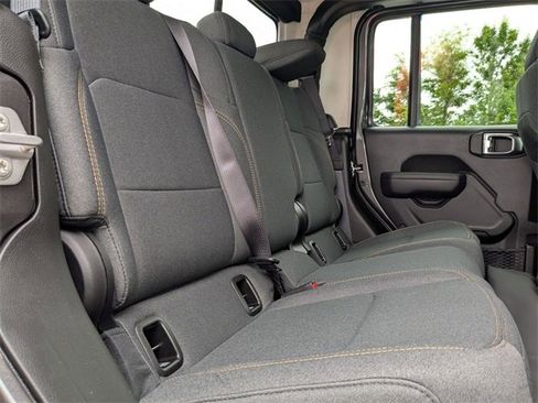 New 2025 Jeep Gladiator Sport image 31