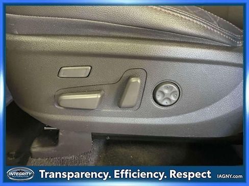 Used 2020 Hyundai Santa Fe Limited AWD/4WD image 19