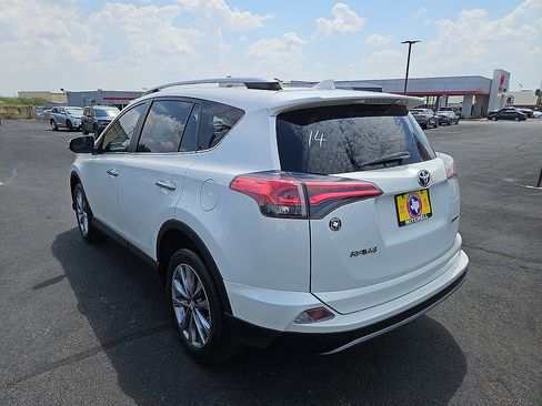 Used 2017 Toyota RAV4 Limited FWD image 3