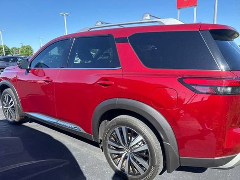 Certified 2024 Nissan Pathfinder Platinum w/ Cargo Package AWD/4WD image 3