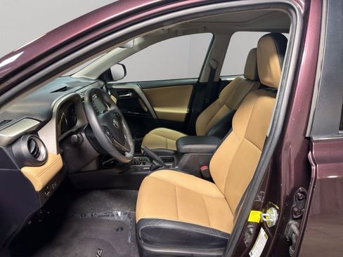 Used 2017 Toyota RAV4 Limited image 9