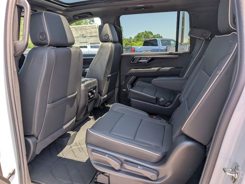 New 2026 Chevrolet Suburban Premier RWD image 15