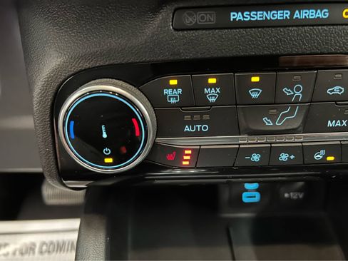 Used 2022 Ford Escape SEL image 25