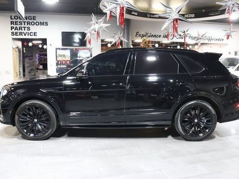 Used 2021 Bentley Bentayga Speed AWD/4WD image 16