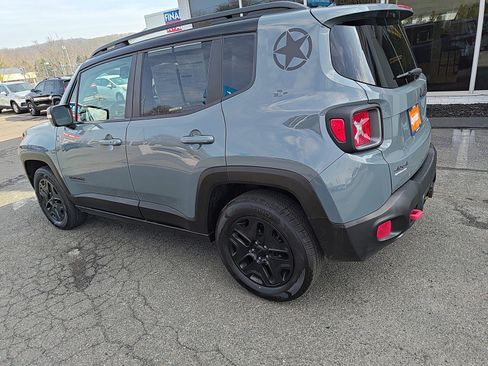 Used 2017 Jeep Renegade Trailhawk image 4