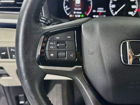 Used 2026 Honda Odyssey Touring image 14